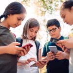 why students should control their cell phone usage